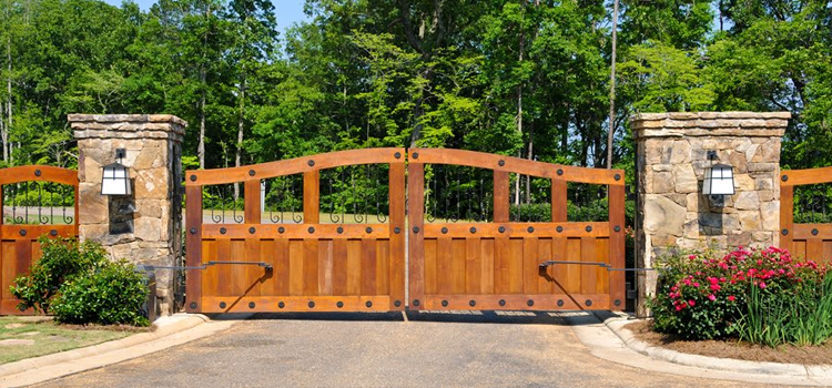 Wooden Driveway Gate Repair Belmont Heights